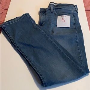 Levi’s 314 Jeans